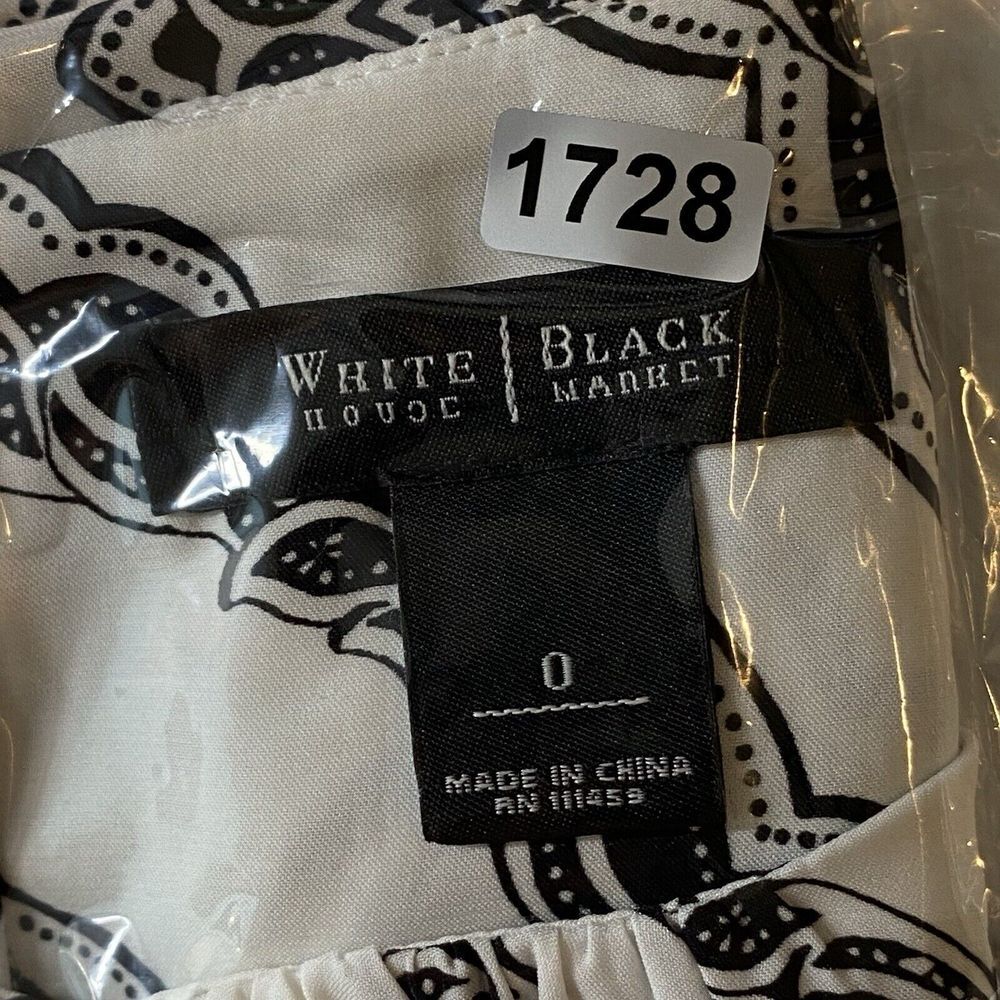 White House Black‎ Market WHBM Top Blouse Womens 0 Purple white black Keyhole - Picture 11 of 11